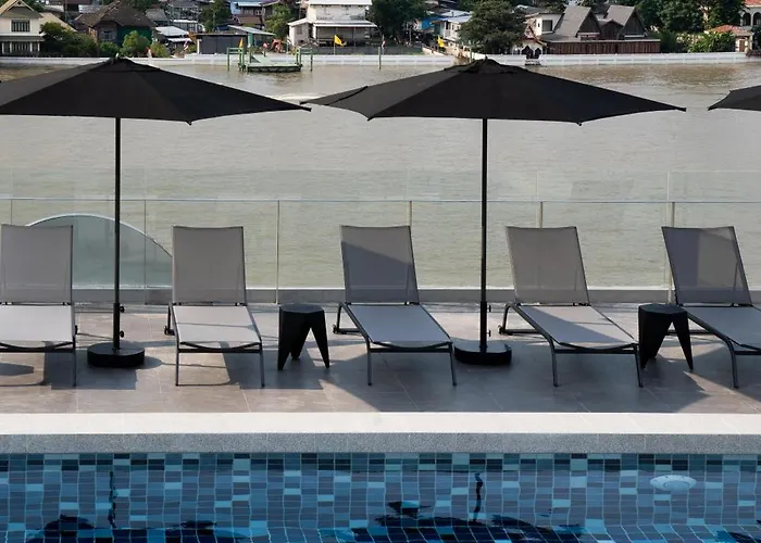 The Standardx, Bangkok Phra Arthit